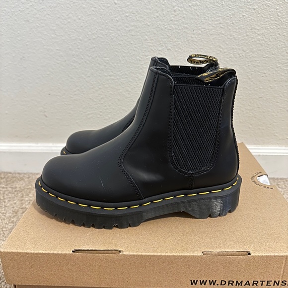 DOC Martens - Picture 3 of 9